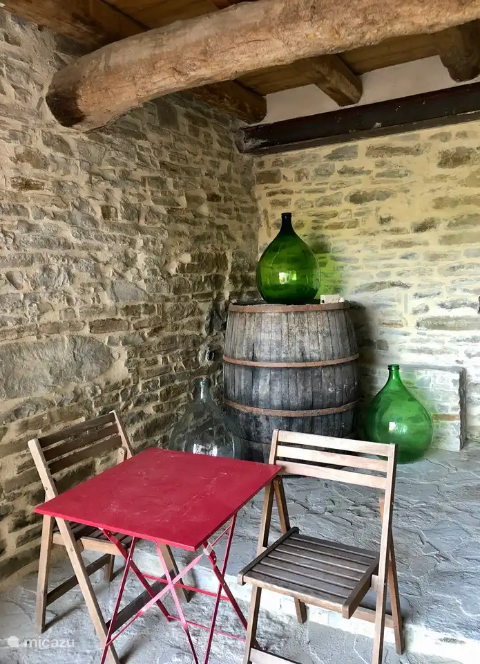 Der Portikus mit la cantina.