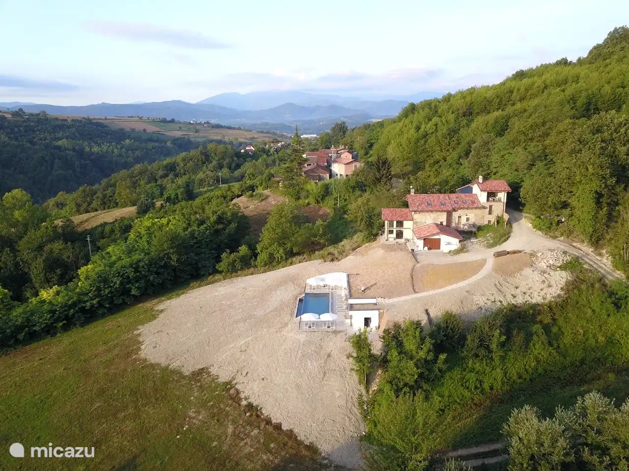 Casa SantAnna mit den Alpi Maritime in der Ferne.