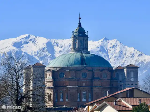 Maison Giuseppe | Italie, Piémont, Roascio-Cuneo - maison de vacances Vicoforte, église et monastère avec sa coupole majestueuse.