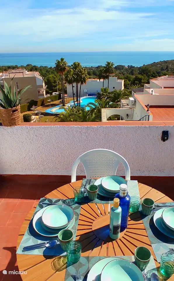 Essen auf der Dachterrasse