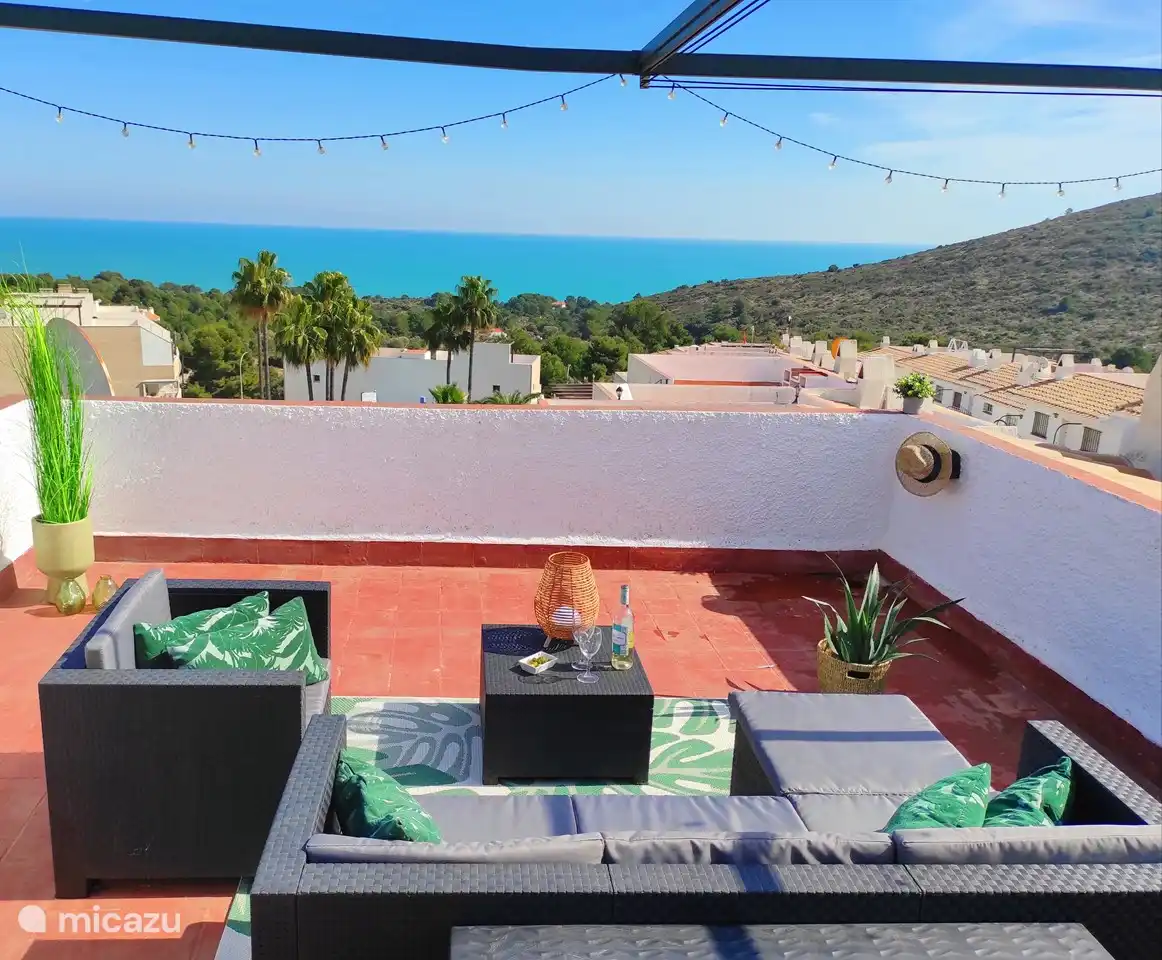 Dachterrasse mit Meerblick