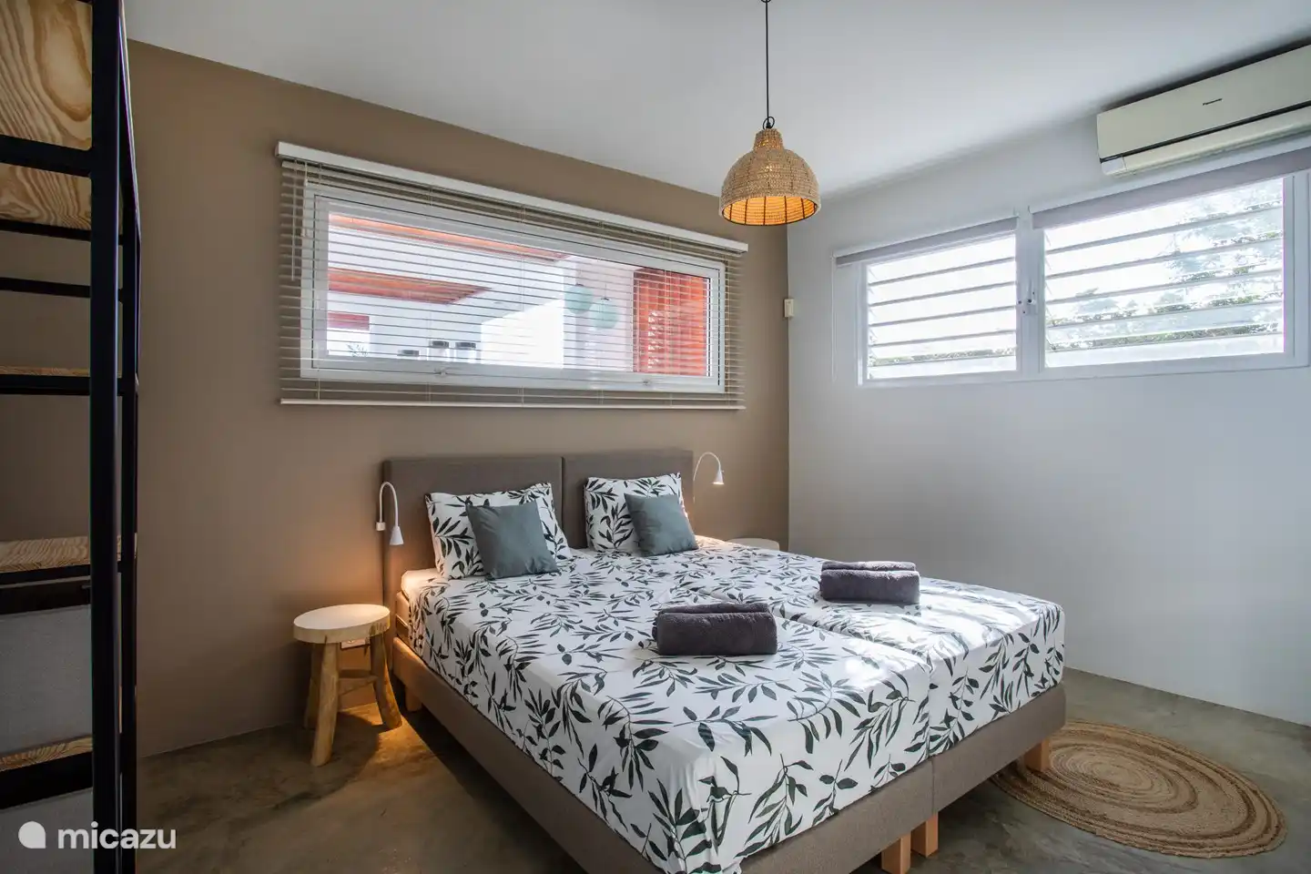 2x1 Bett im Erdgeschoss