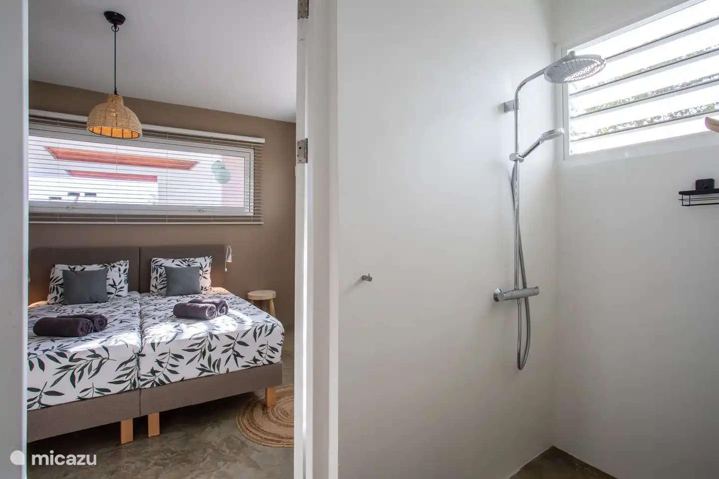 2x1 Bett im Erdgeschoss, Dusche