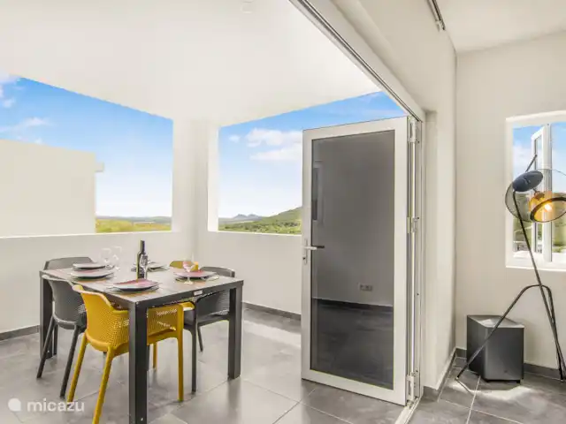 Papaya Resort huren in Curaçao, Banda Abou (west), Grote Berg - appartement Balkon met eettafel