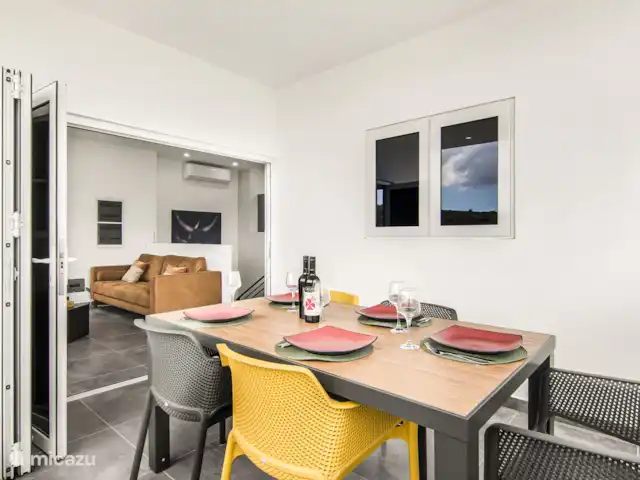 Papaya Resort huren in Curaçao, Banda Abou (west), Grote Berg - appartement Balkon met eettafel