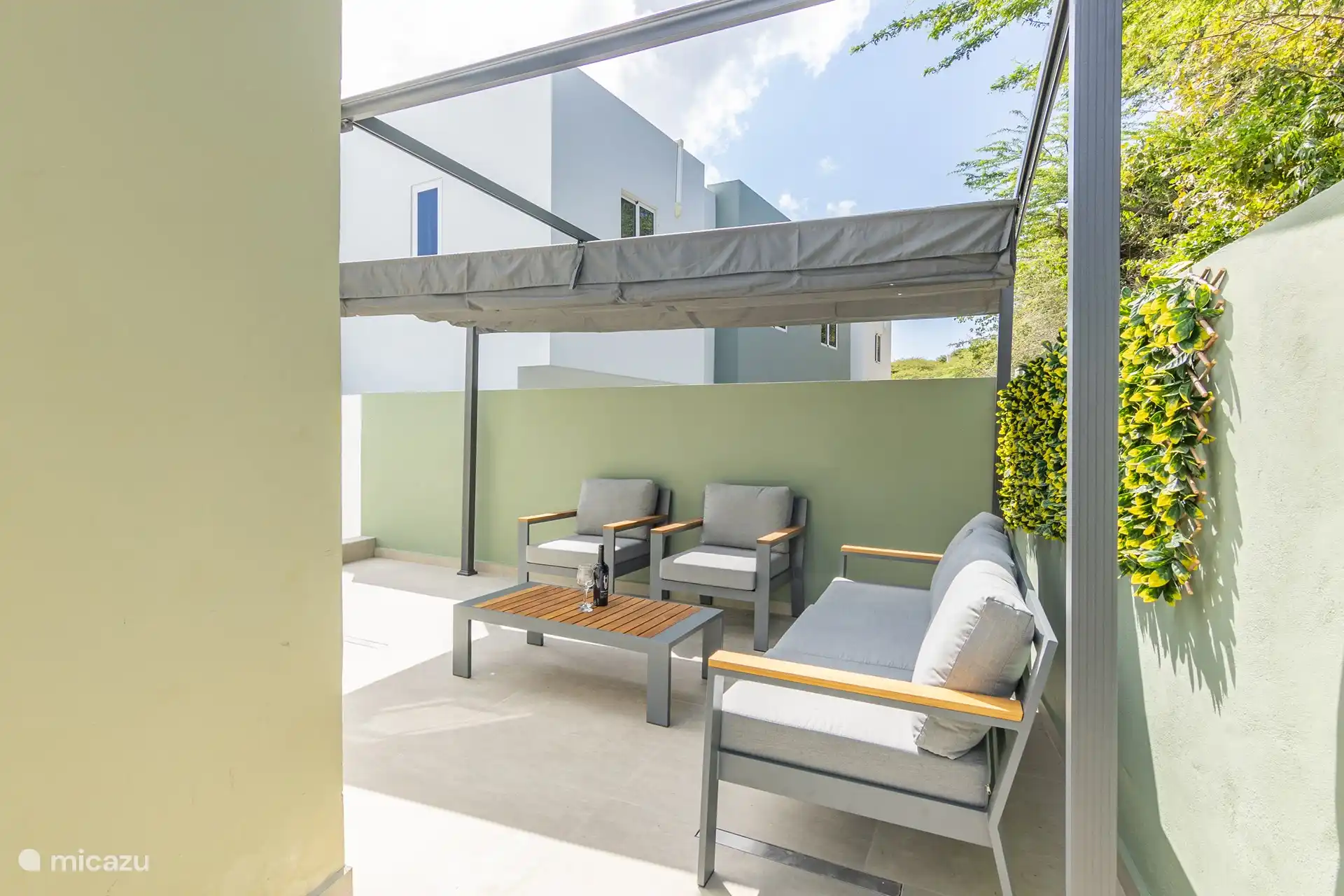 Terrasse mit Loungebereich