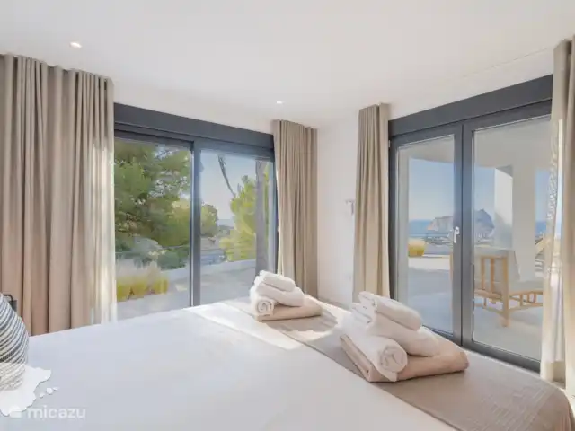 Casa Monte Verde | Espagne, Costa Blanca, Benissa - villa Chambre 1 avec salle de bain ensuite et accès au jardin