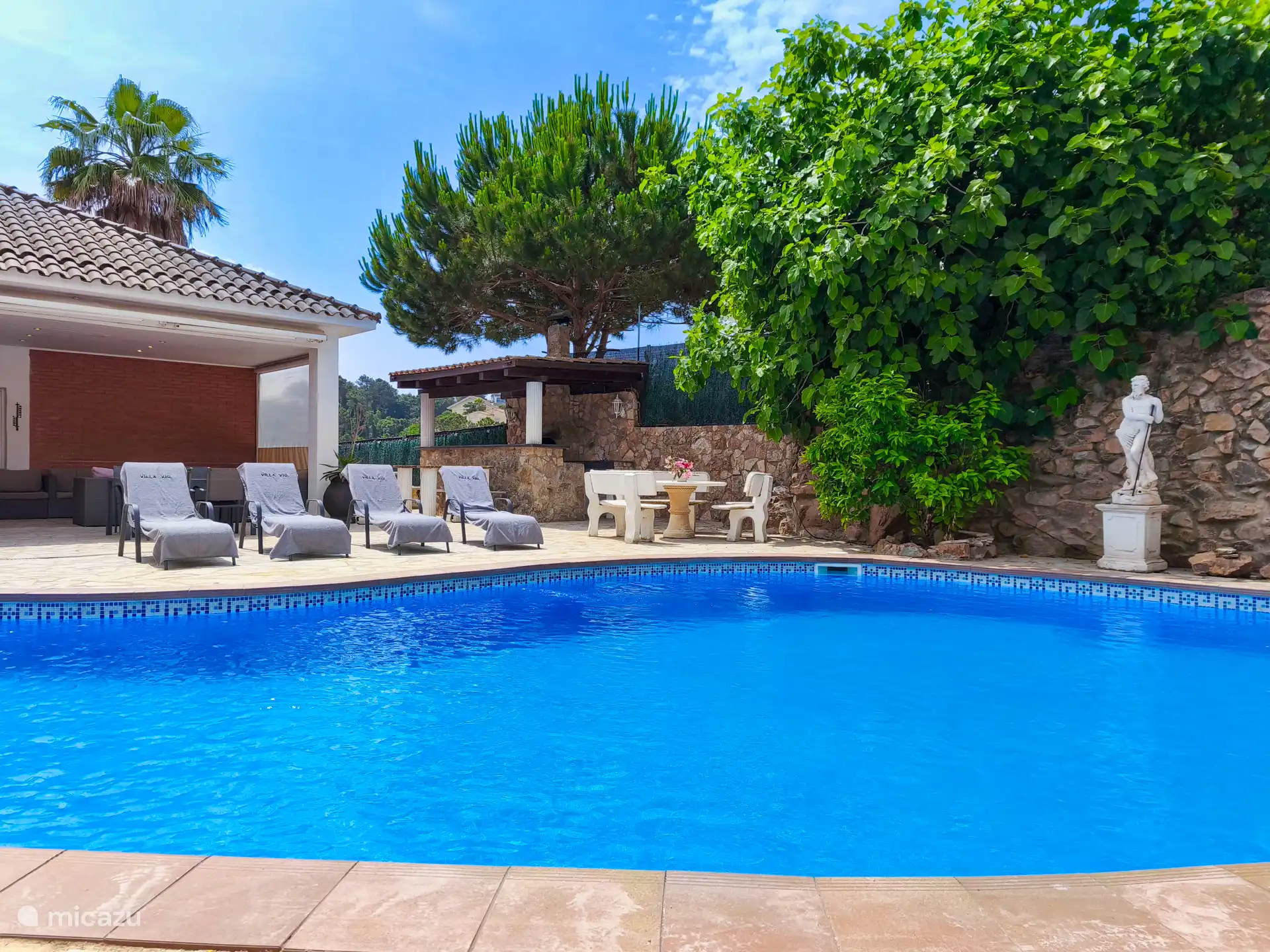 Poolhandtücher sind bei Ihrem Aufenthalt enthalten