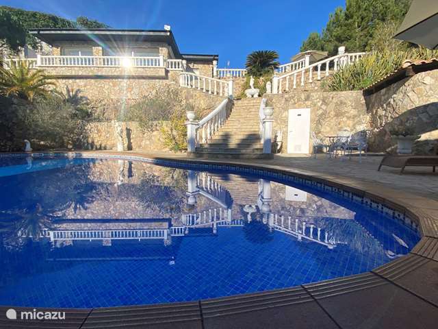 Vakantiehuis Spanje, Costa Brava, Lloret de Mar - vakantiehuis Villa Vío (10pers.) groot zwembad