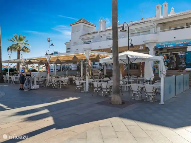 Location de Vacances Espagne, Costa del Sol, La Cala de Mijas, appartement - Casa TaJo Restaurant au bord de la plage