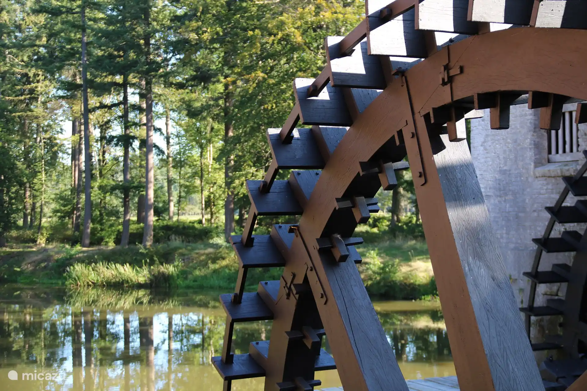 Één van de drie schoepraderen van Watermolen Singraven.