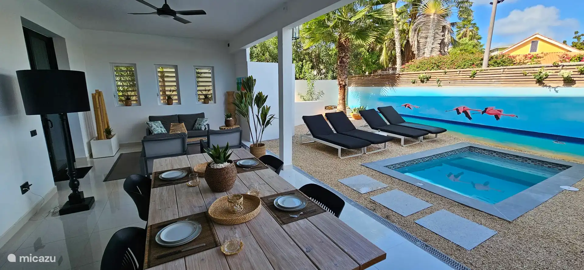 lekker ontbijten in een prive tuin