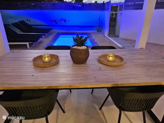 Mileo Apartamento Jan Thiel Curazao en Curazao, Banda Arriba (este), Jan Thiel - apartamento Mesa con vista a la piscina