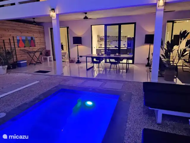 Mileo Apartamento Jan Thiel Curazao en Curazao, Banda Arriba (este), Jan Thiel - apartamento Noche en el porche