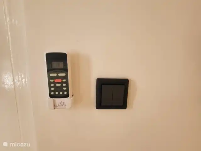 Appartement S2 JAN THIEL CURAÇAO | Curaçao, Banda Ariba (est), Jan Thiel - appartement Télécommande climatisation et interrupteur d’éclairage chambre