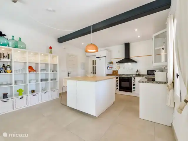 Casa La Colina en España, Costa Blanca, Benissa - villa Cocina con isla de cocina