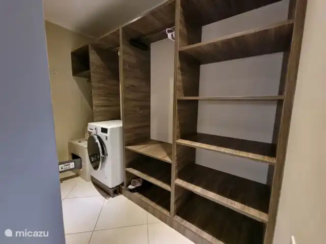 Villa con piscina y jacuzzi/Vista al mar en Curazao, Bandabou (oeste), Cas Abao - villa Walking Closet Suite