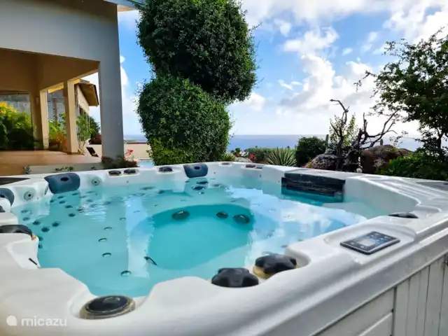 Villa con piscina y jacuzzi/Vista al mar en Curazao, Bandabou (oeste), Cas Abao - villa Jacuzzi privado