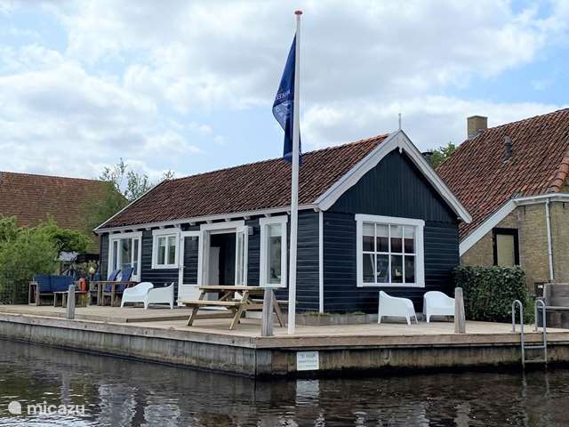 Holiday home in Netherlands, Friesland, Akkrum - holiday house Harbor house Terherne