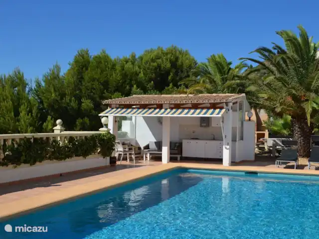 Maison Dabuti | Espagne, Costa Blanca, Benissa - villa Profitez de la cuisine dans la cuisine extérieure spacieuse.