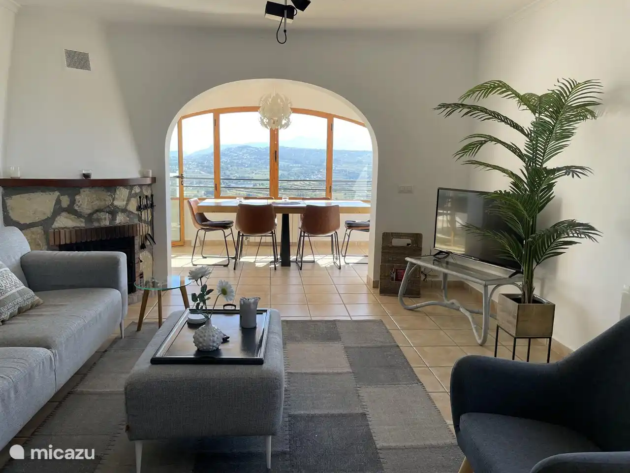 Schöne Aussicht von Ihrem Esstisch.