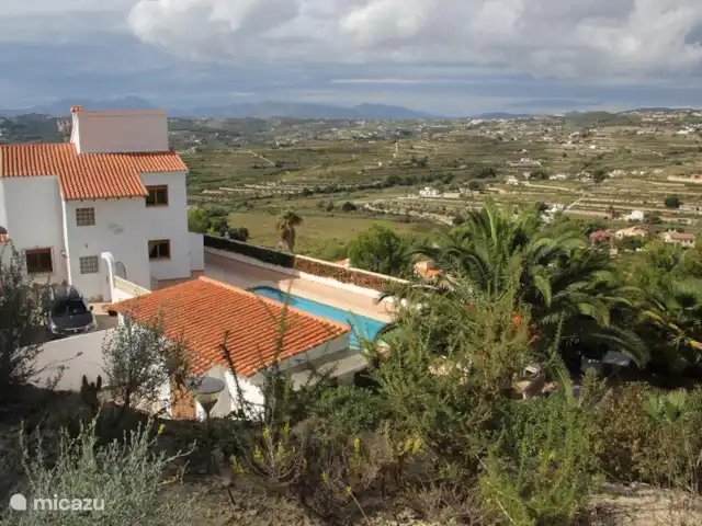 Maison Dabuti | Espagne, Costa Blanca, Benissa - villa Quelle belle vue depuis la grande terrasse avec véranda confortable où vous pourrez profiter du magnifique coucher de soleil le soir.