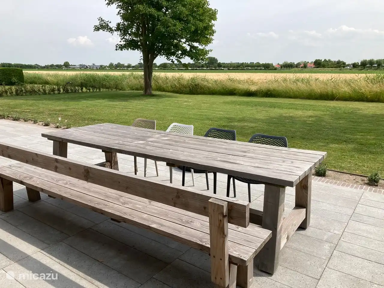 Nieuw aangelegd terras in mei 2023