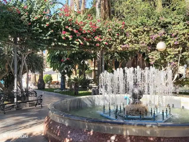 Casa Don Marco | Espagne, Costa Cálida, Aguilas - appartement La place confortable d'Aguilas avec une fontaine au milieu