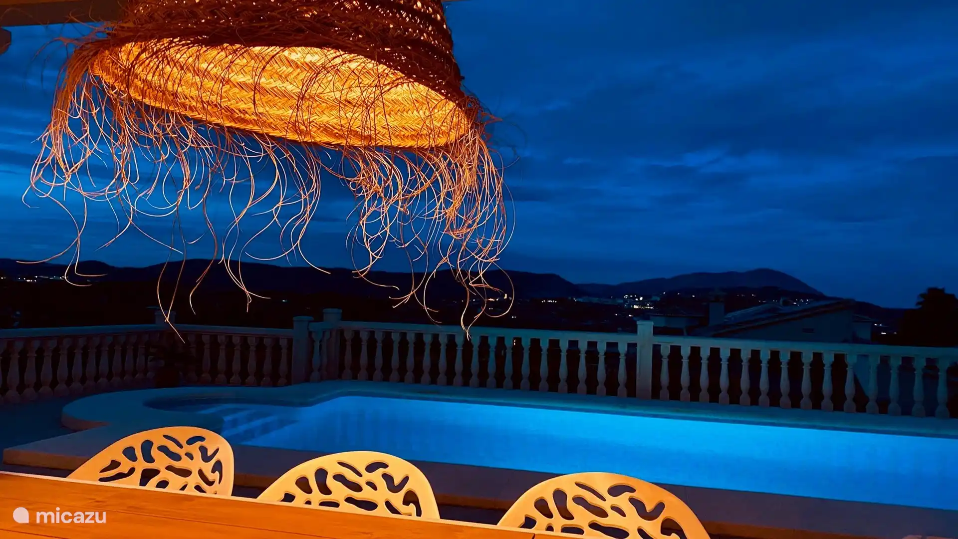 Coucher de soleil sur la terrasse