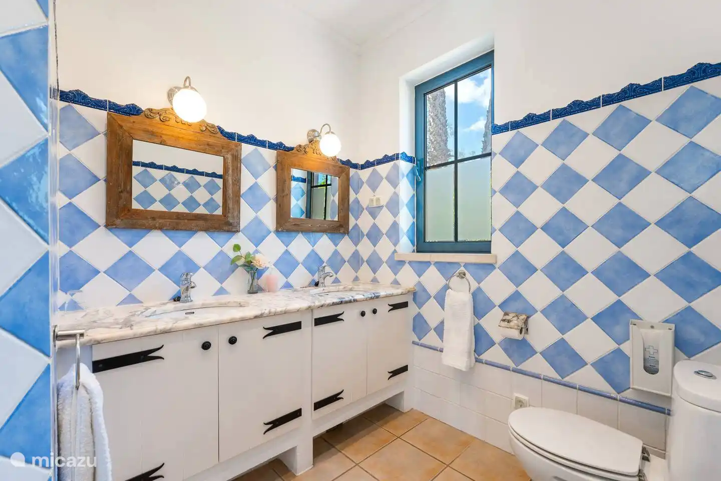 Salle de bain de la chambre patio