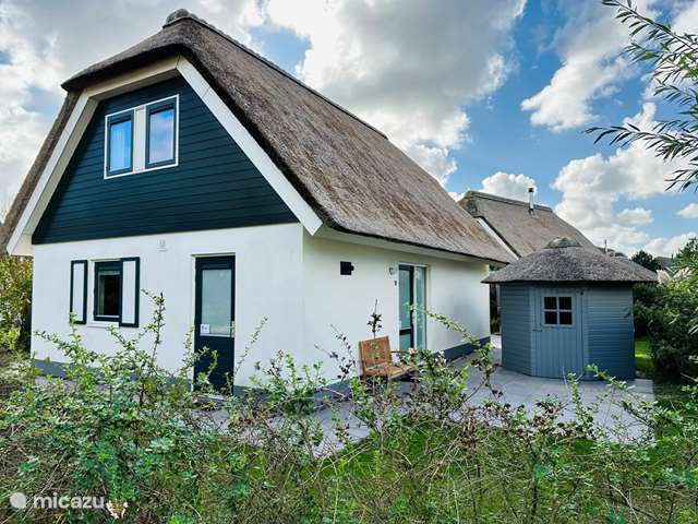 Holiday home in Netherlands, North Holland, Julianadorp at Sea – bungalow Villa Duynopgangh 27