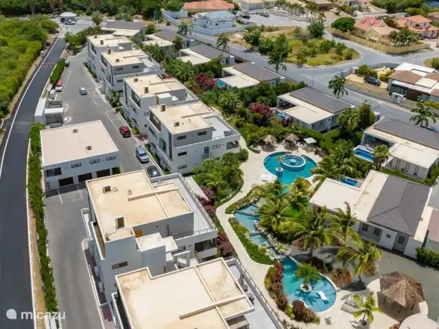 Jan Sofat LUX A32 | Curaçao, Banda Ariba (est), Jan Sofat - appartement La station