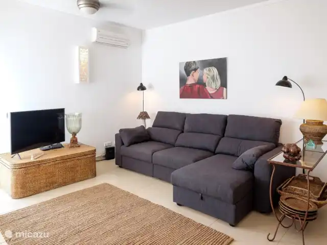 Casa Ananda met privé zwembad huren in Portugal, Algarve, Cabanas - villa Fijne 3-persoons zitbank met staande leeslampen en TV