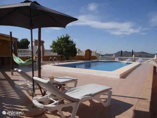 Appartement au B&B Casa Sarandy | Espagne, Andalousie, Almogía - chambres d'hôtes détente à la piscine (10x5m)