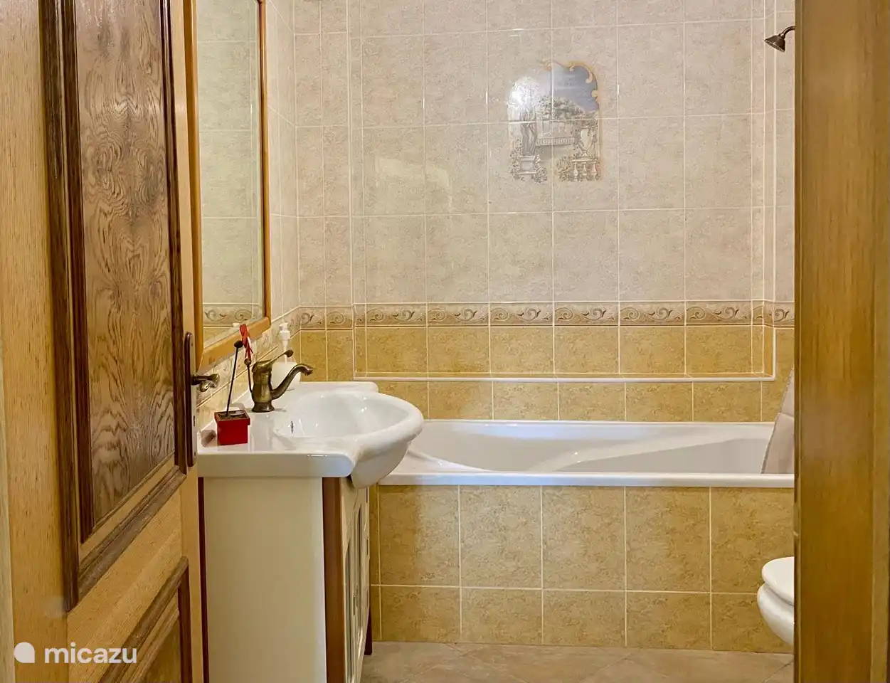 komplettes Badezimmer