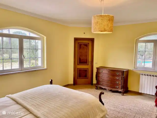Location de Vacances Portugal, Côte de Lisbonne, Setúbal, ferme - Repos à 30 km de Lisbonne chambre donnant sur la piscine