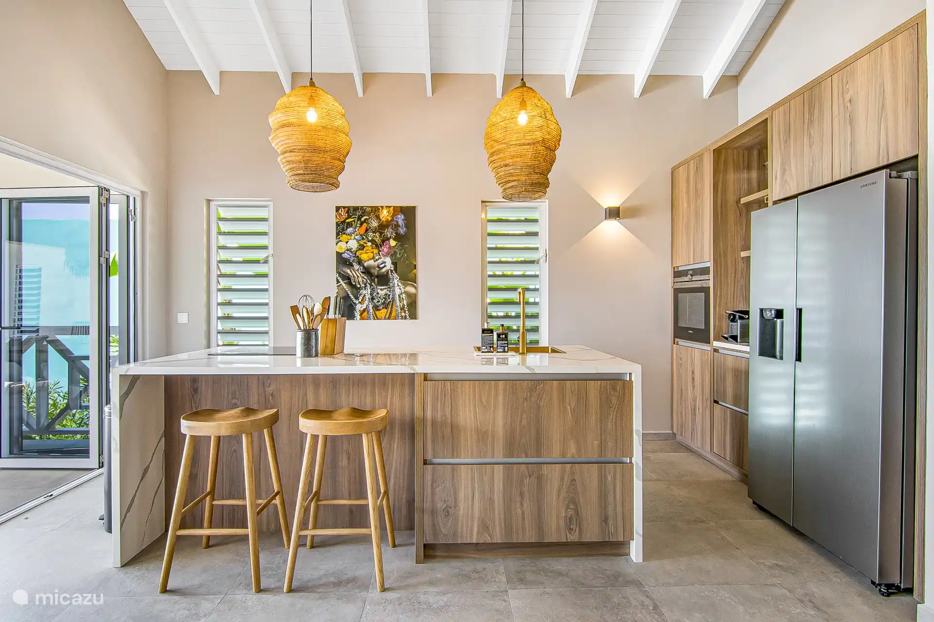 Cuisine luxueuse et entièrement finie 