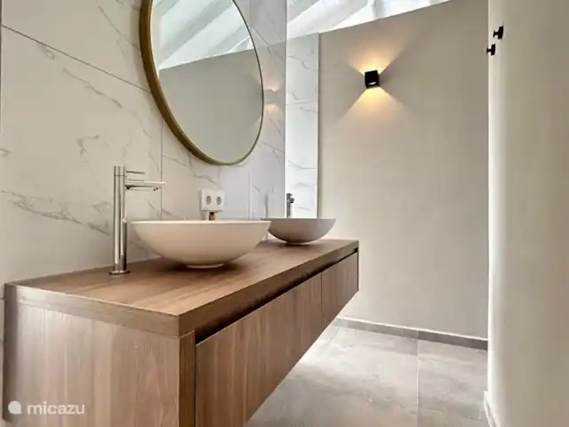 Villa Rovah *PREMIUM* *COMPLEXE FERMÉ* | Curaçao, Banda Abou (ouest), Fontein - villa Salle de bain attenante à la chambre principale !