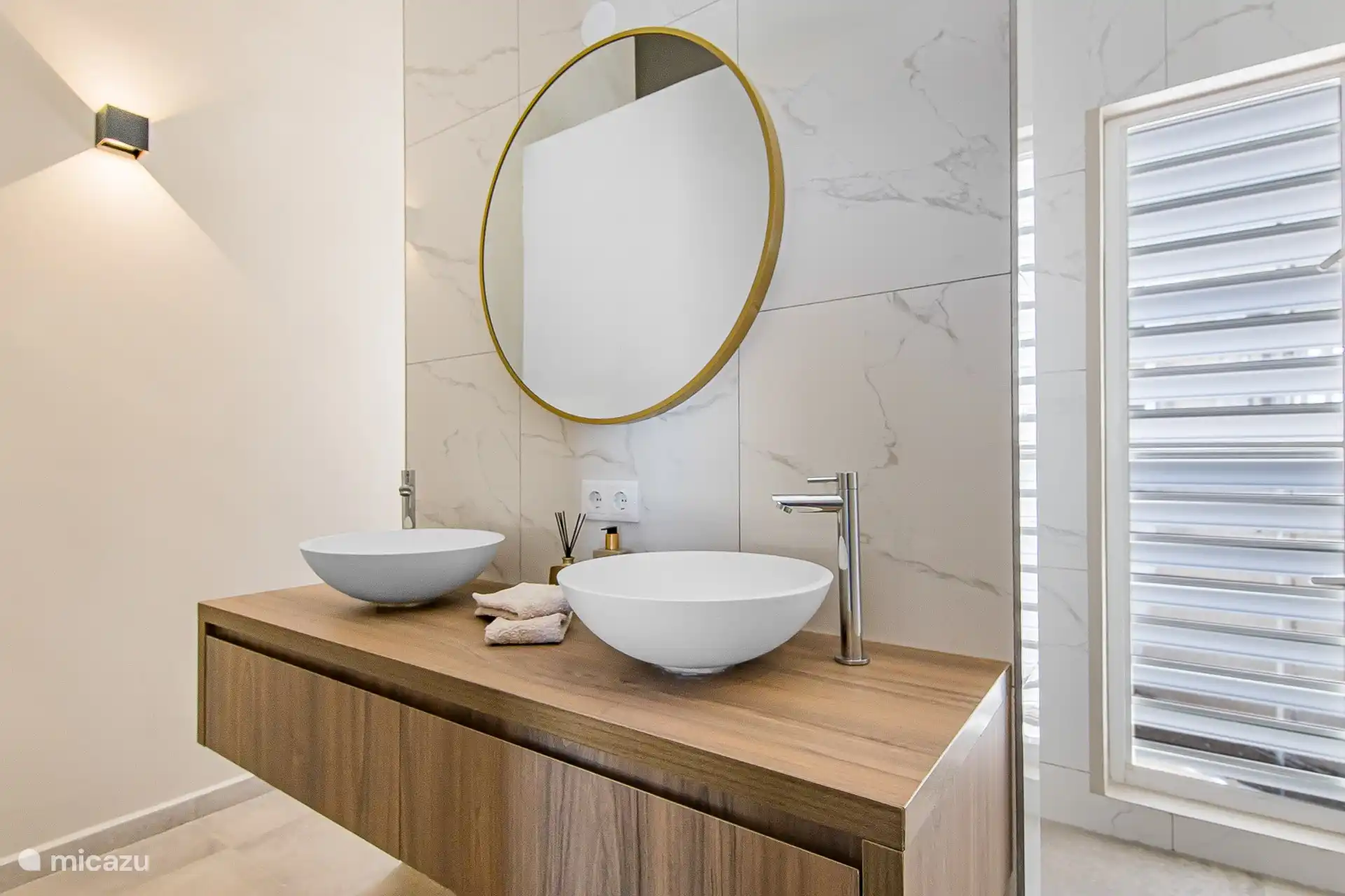 Salle de bain chambre principale