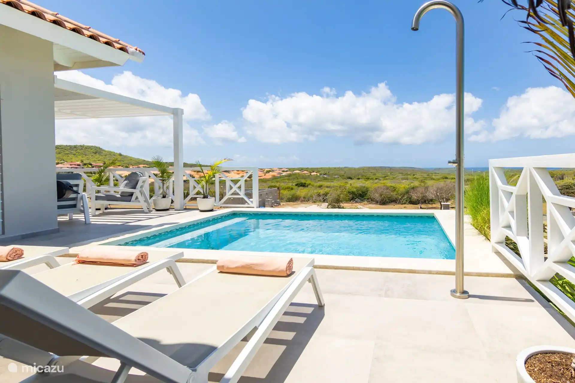 De jolis transats avec de superbes vues !