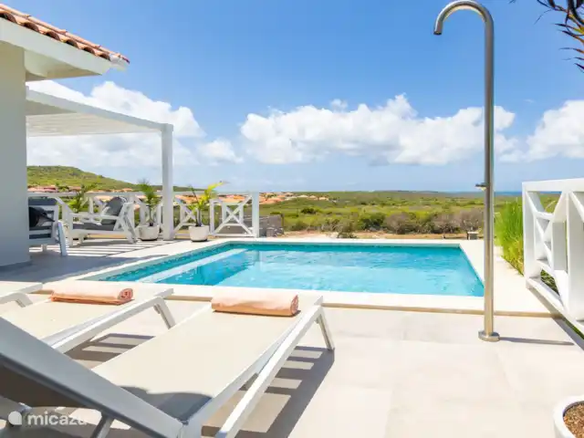 Villa Rovah *PREMIUM* *COMPLEXE FERMÉ* | Curaçao, Banda Abou (ouest), Fontein - villa De jolis transats avec de superbes vues !