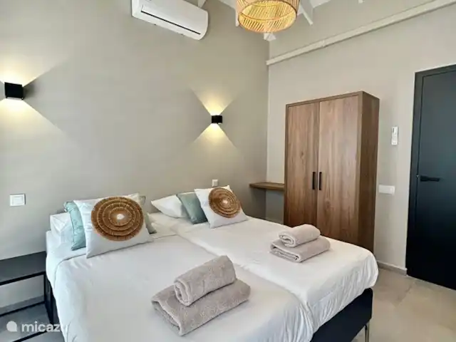 Villa Rovah *PREMIUM* *COMPLEXE FERMÉ* | Curaçao, Banda Abou (ouest), Fontein - villa Chambre 2 avec encore des lits luxueux et confortables...