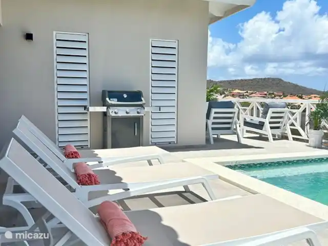 Villa Rovah *PREMIUM* *COMPLEXE FERMÉ* | Curaçao, Banda Abou (ouest), Fontein - villa Même les serviettes sur les transats ont été pensées !