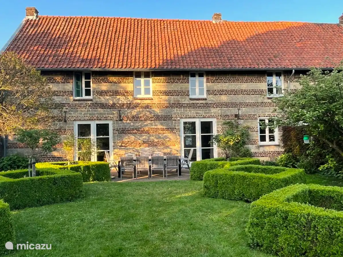 Der Garten in der Abendsonne