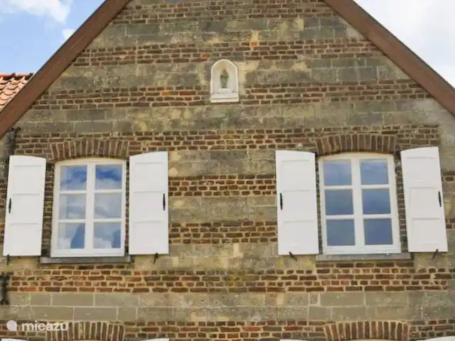 Maison de vacances dans les collines | Pays-Bas, Limbourg, Nuth - ferme Façade avec statue de Marie