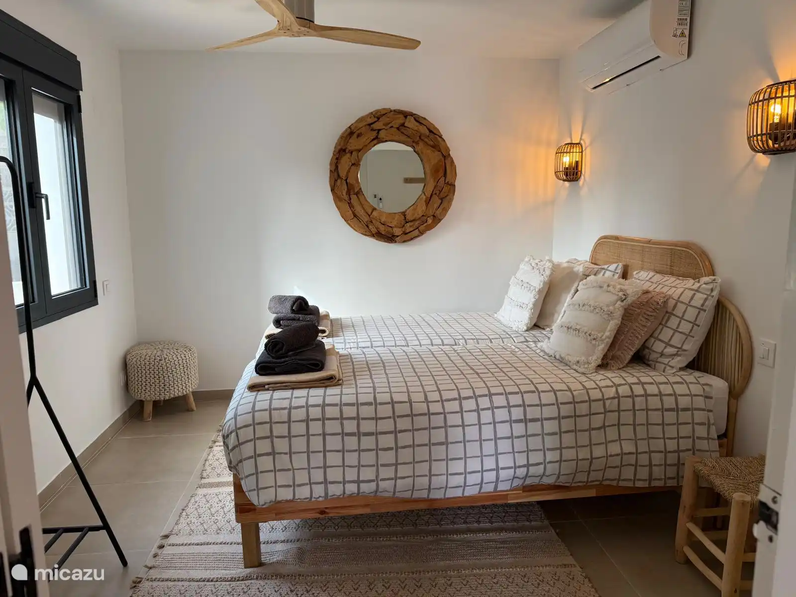 1 of the 2 bedrooms on the ground floor