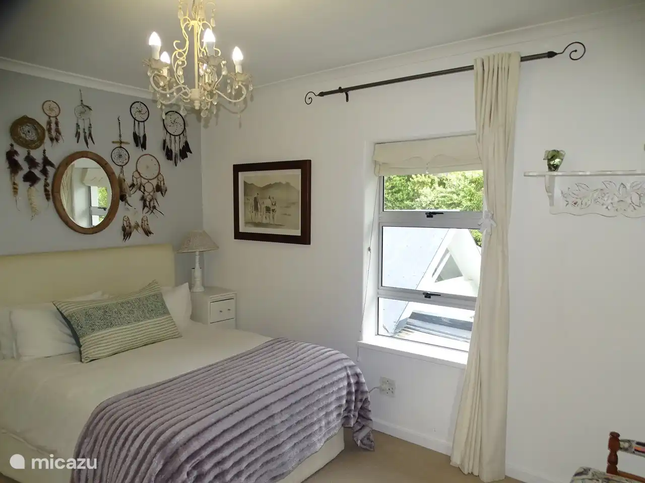 Zweites Schlafzimmer im ersten Stock