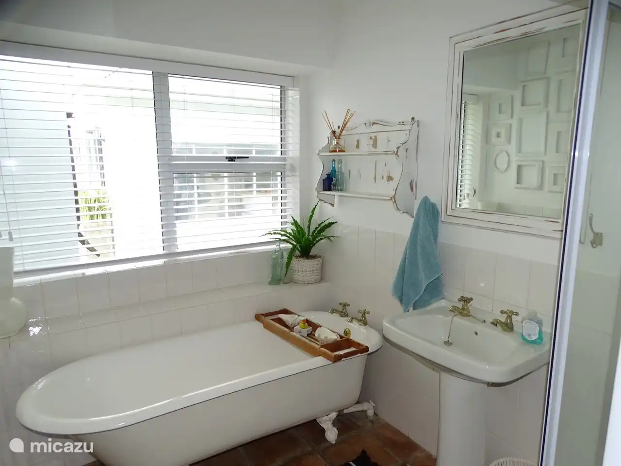 Gemeinschaftsbad im Erdgeschoss