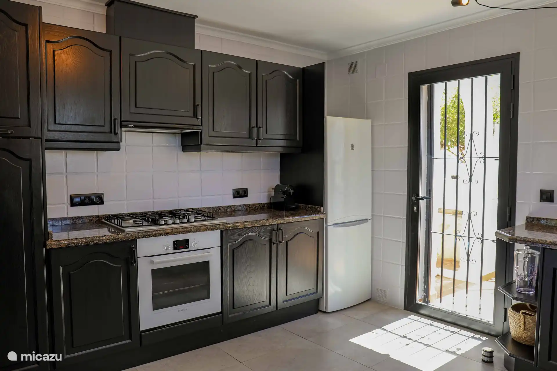 Küche voll ausgestattet