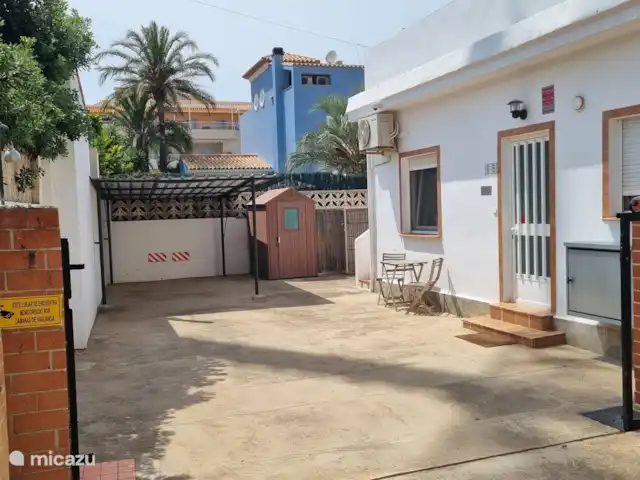 CasaBoks Les Bovetes huren in Spanje, Costa Blanca, Dénia - bungalow Voorzijde met 2 parkeerplaatsen